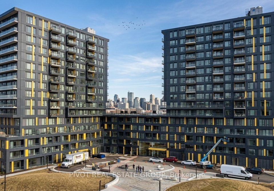 4878-powers-common-burlington-ontario-w13014192