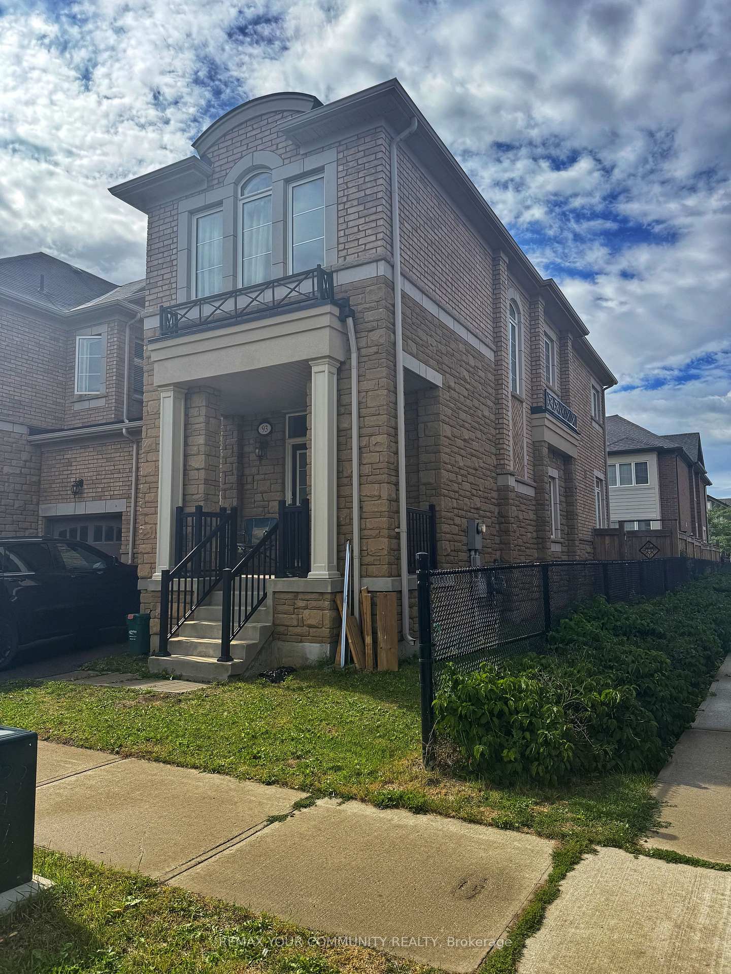 93-huguenot-road-n-oakville-ontario-w13014304