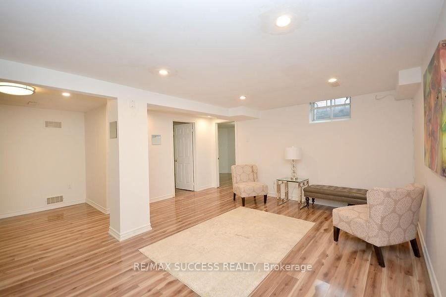422-silverthorne-crescent-mississauga-ontario-w13014472