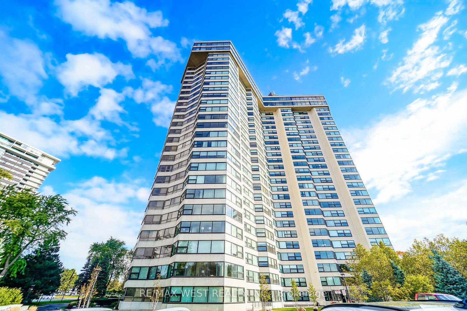 1300-bloor-street-mississauga-ontario-w13014828