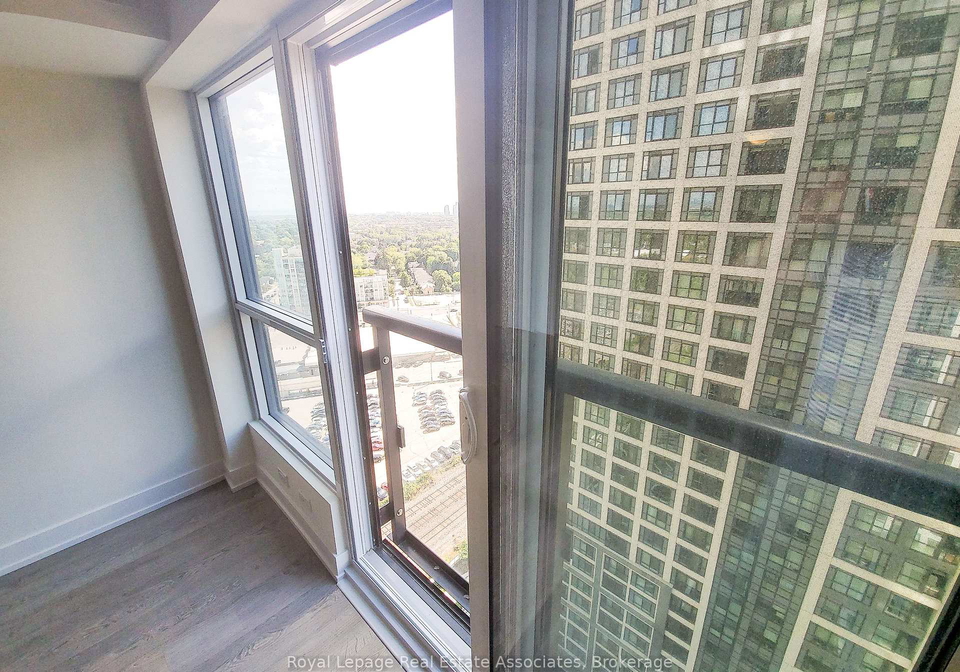5-mabelle-avenue-etobicoke-ontario-w13014898
