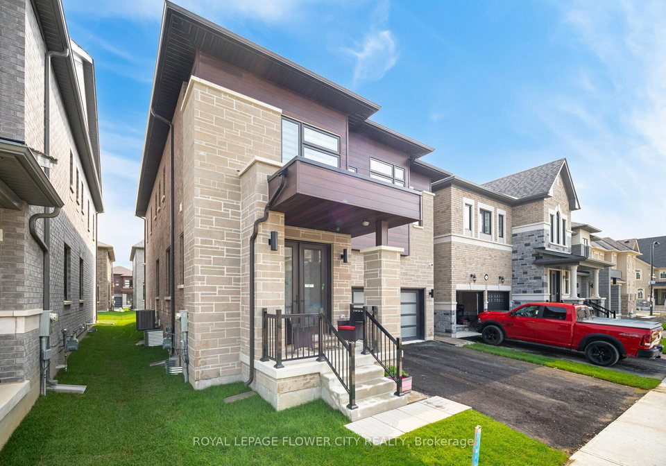36-icon-street-s-brampton-ontario-w13015034