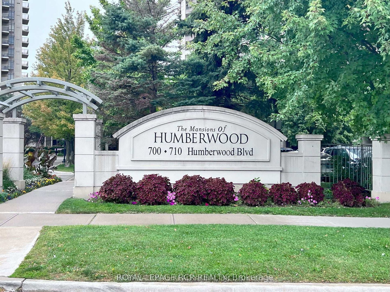 710-humberwood-boulevard-etobicoke-ontario-w13015642