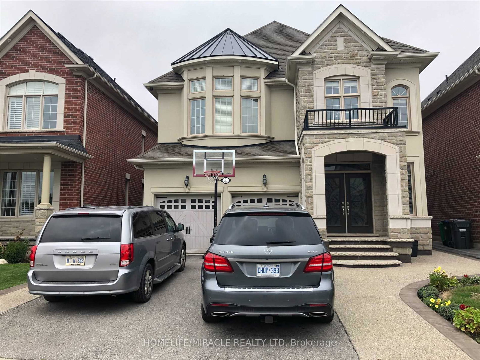 4-louisburg-crescent-brampton-ontario-w13015668