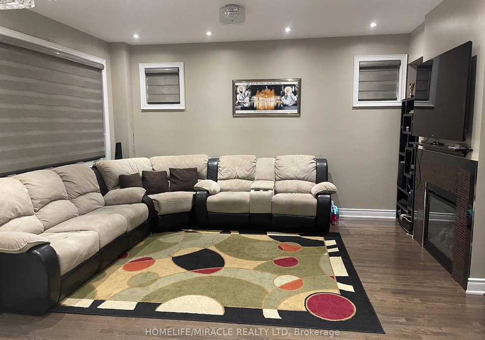 4-louisburg-crescent-brampton-ontario-w13015668