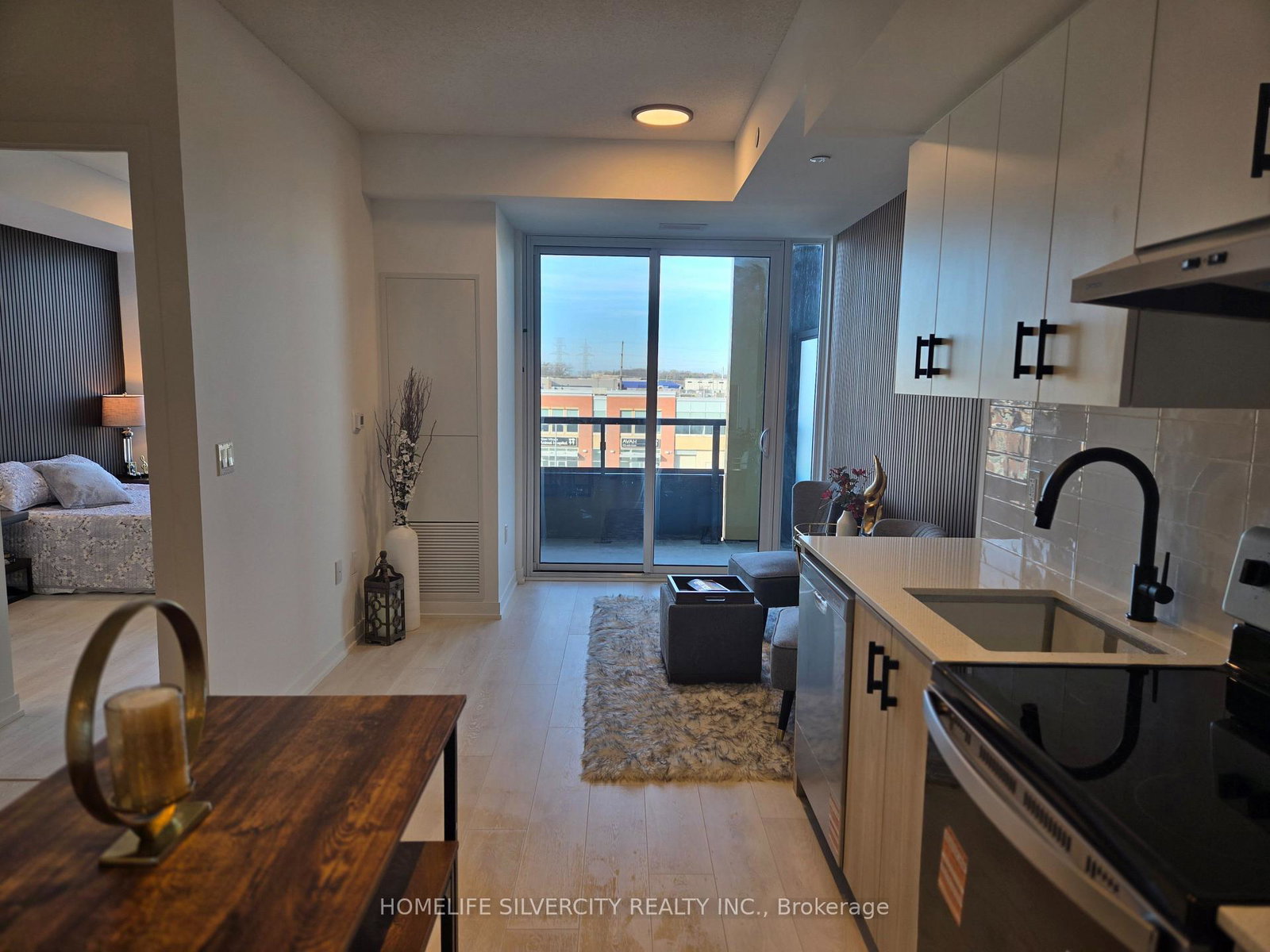 4878-powers-common-burlington-ontario-w13015998