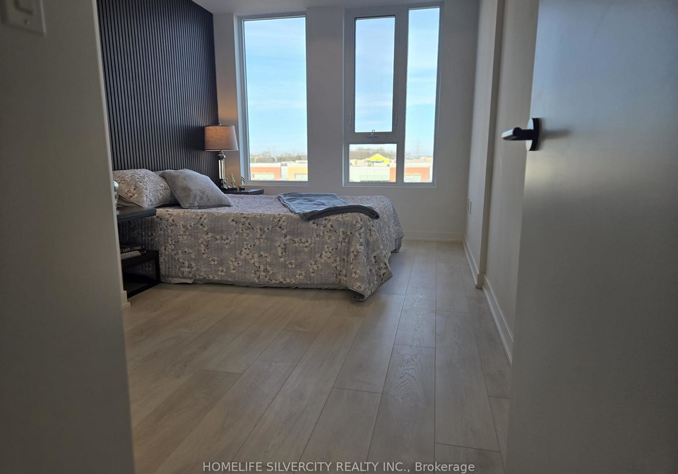 4878-powers-common-burlington-ontario-w13015998