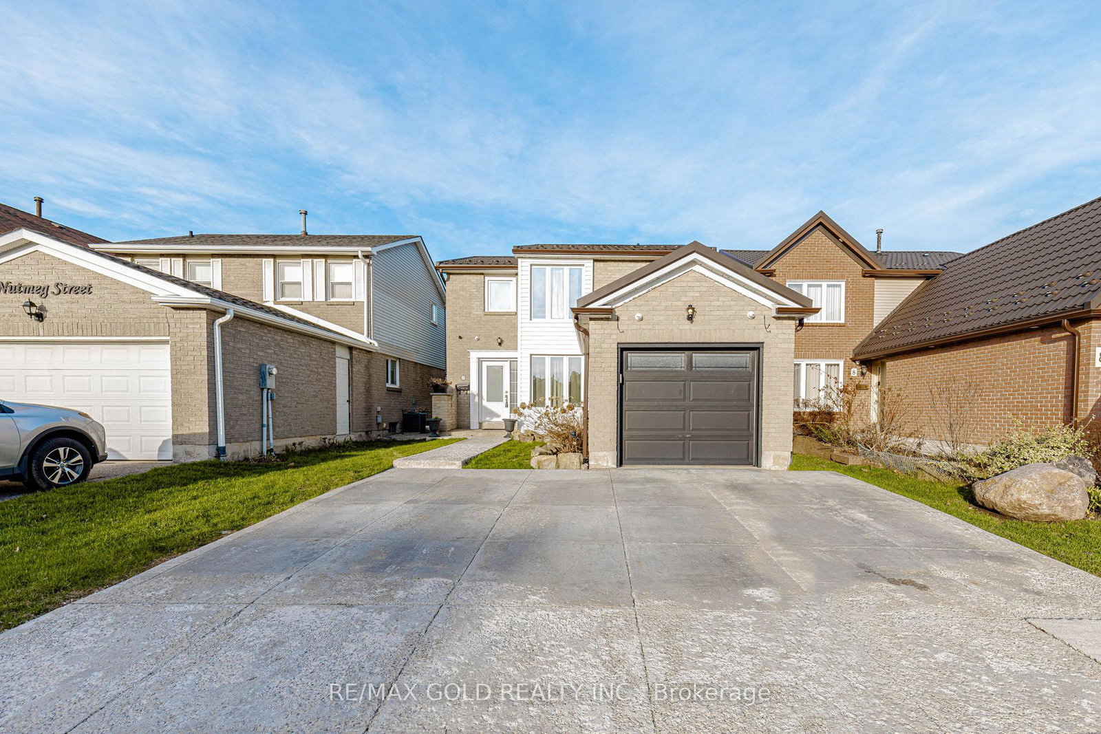 6-nutmeg-street-brampton-ontario-w13016060