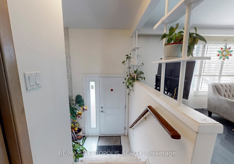 68-paulvale-crescent-york-ontario-w13016128