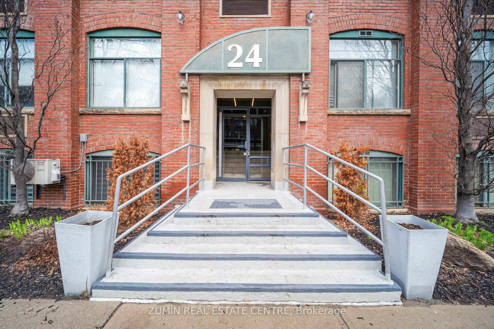 24-noble-street-toronto-ontario-w13016304