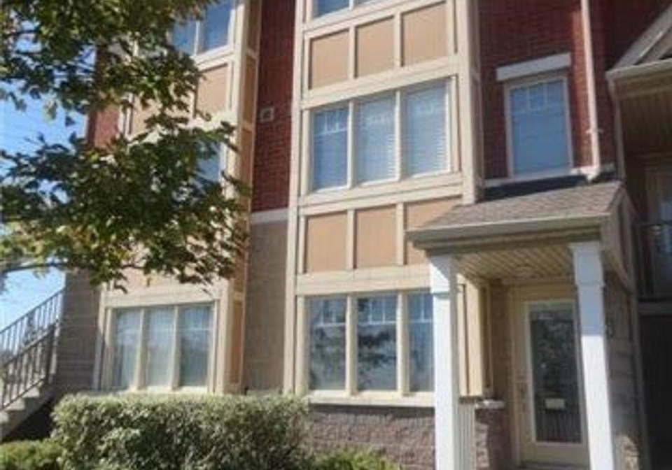 3985-eglinton-avenue-w-mississauga-ontario-w13016336