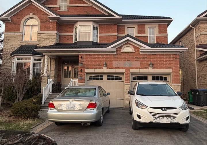 18-hiking-court-brampton-ontario-w13016388