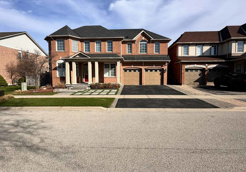 2225-canonridge-circle-oakville-ontario-w13016946