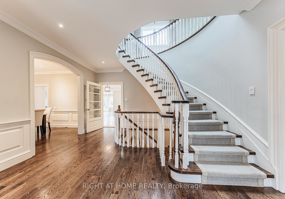 63-ennisclare-drive-w-oakville-ontario-w13017044