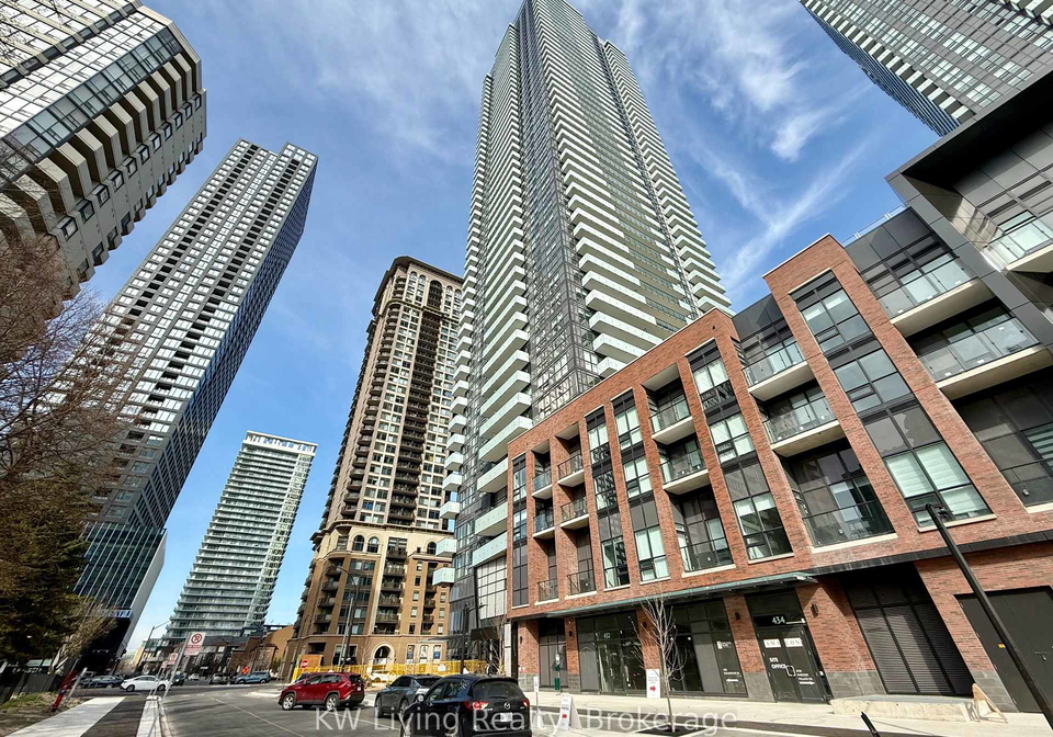 430-square-one-drive-mississauga-ontario-w13017354