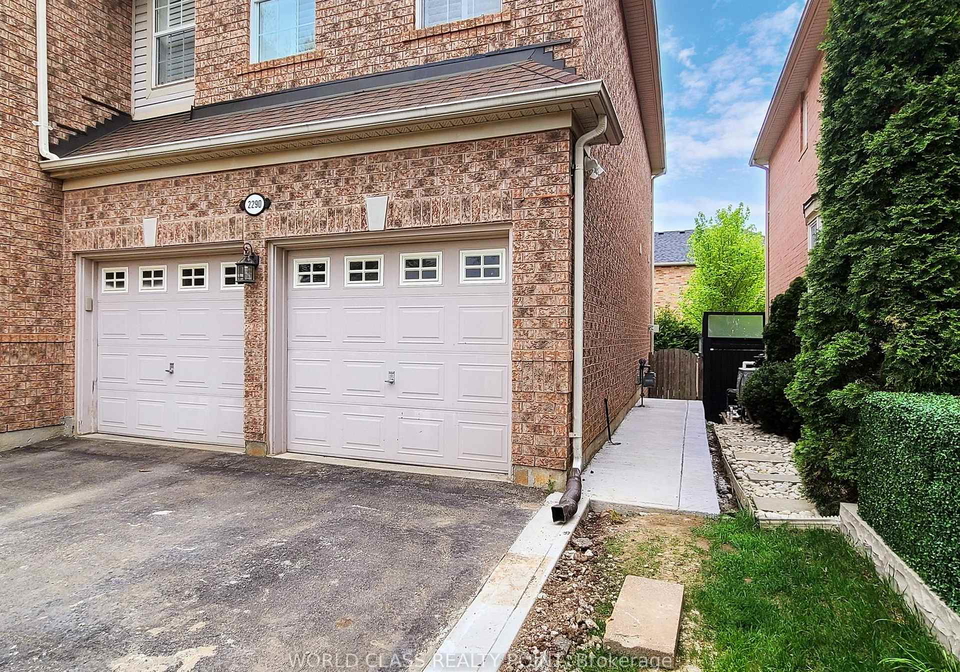 bsmt-2290-canonridge-circle-oakville-ontario-w13017364