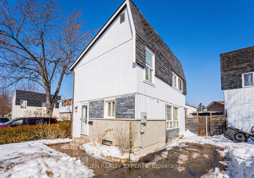 1-jacobs-square-brampton-ontario-w13017370