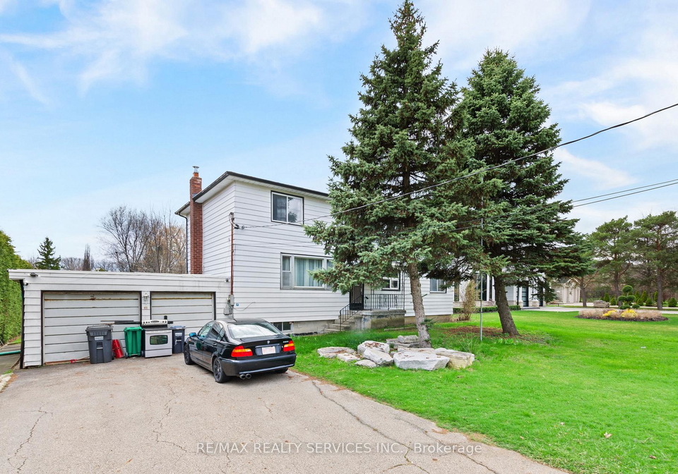 1524-indian-grove-mississauga-ontario-w13017532
