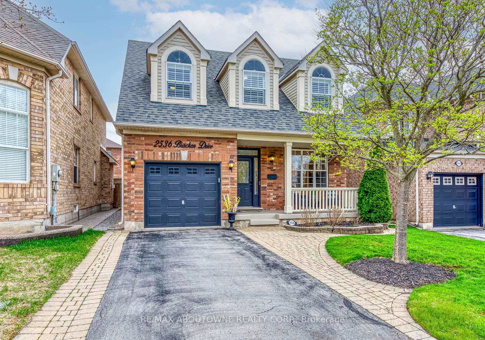 2536-bracken-drive-oakville-ontario-w13018064