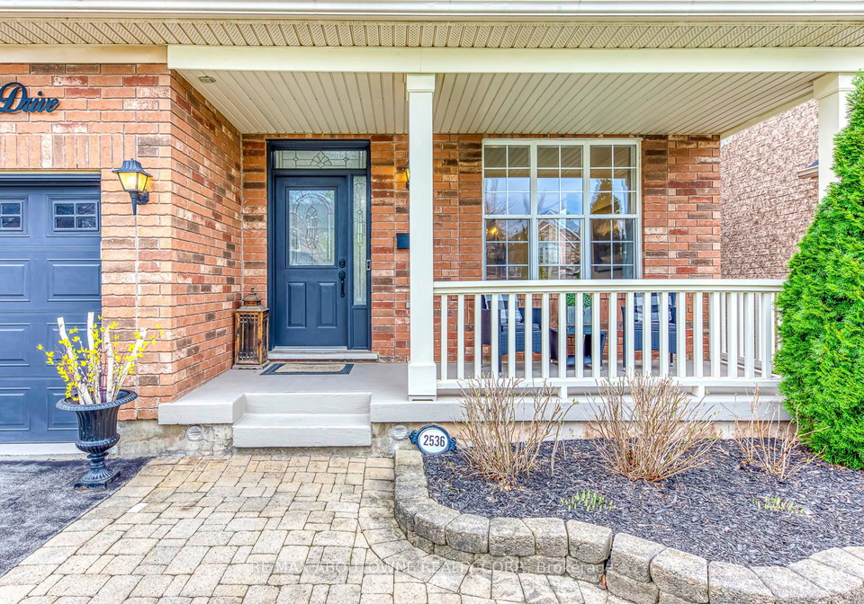 2536-bracken-drive-oakville-ontario-w13018064