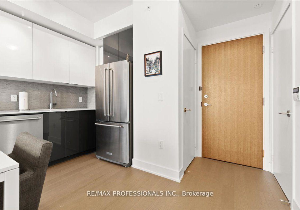 30-shore-breeze-drive-etobicoke-ontario-w13018638