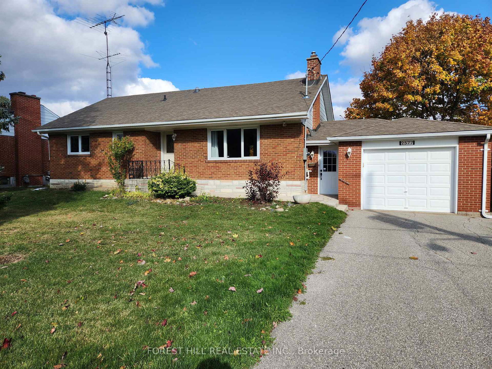2577-whaley-drive-mississauga-ontario-w13018792