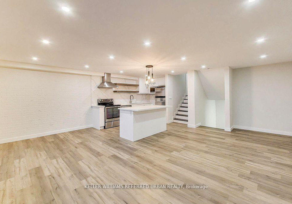 11-wincott-drive-etobicoke-ontario-w13019276