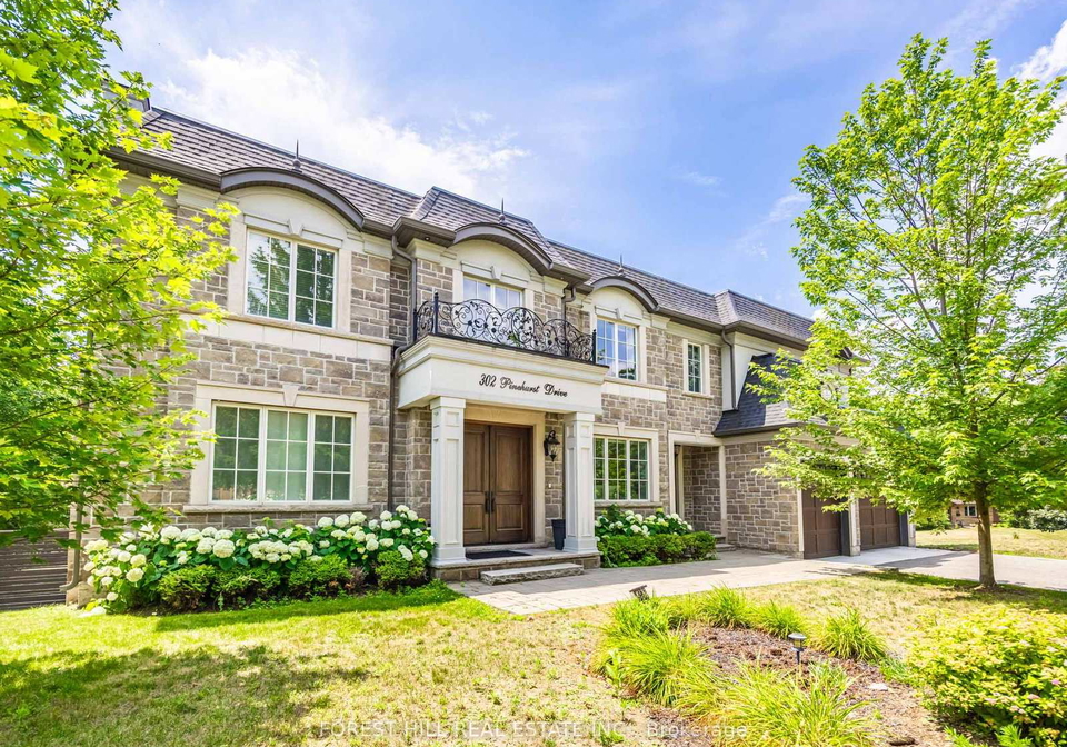 302-pinehurst-drive-w-oakville-ontario-w13019360