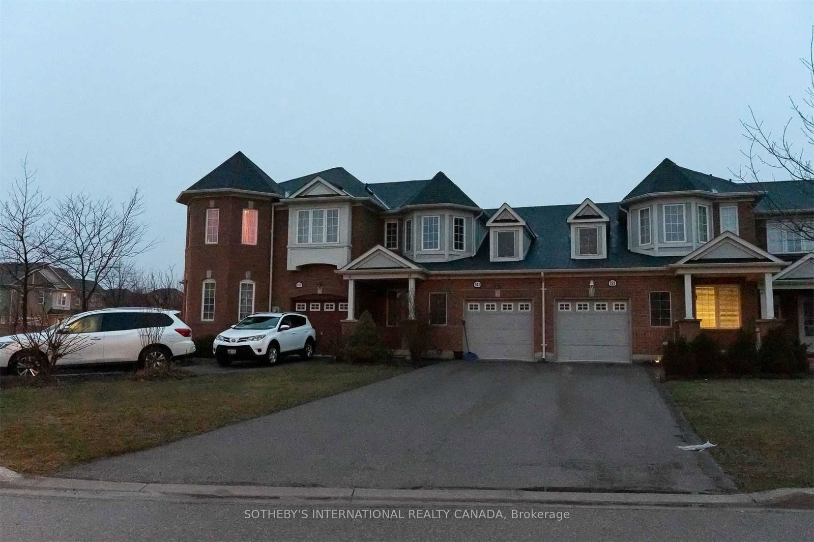 921-raftis-crescent-milton-ontario-w13019398