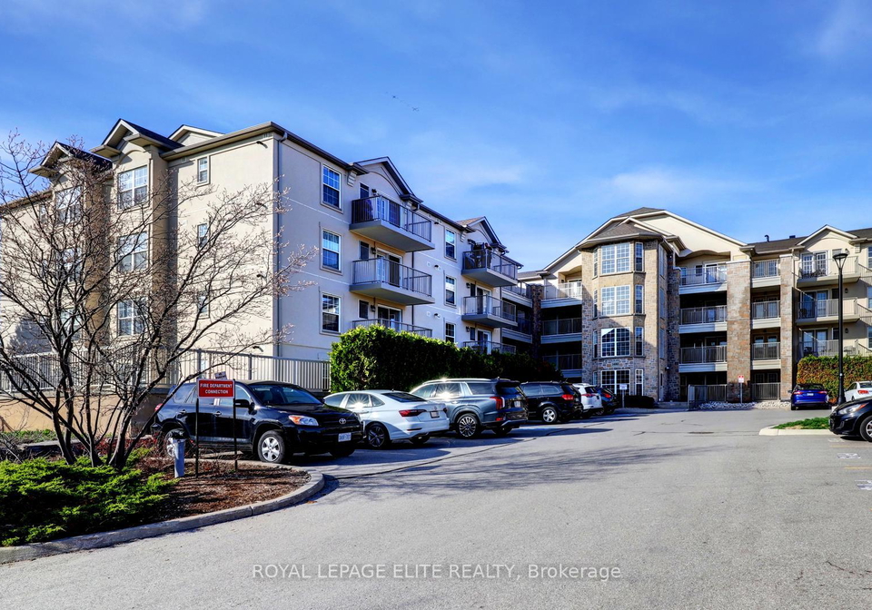 1480-bishops-gate-oakville-ontario-w13019568