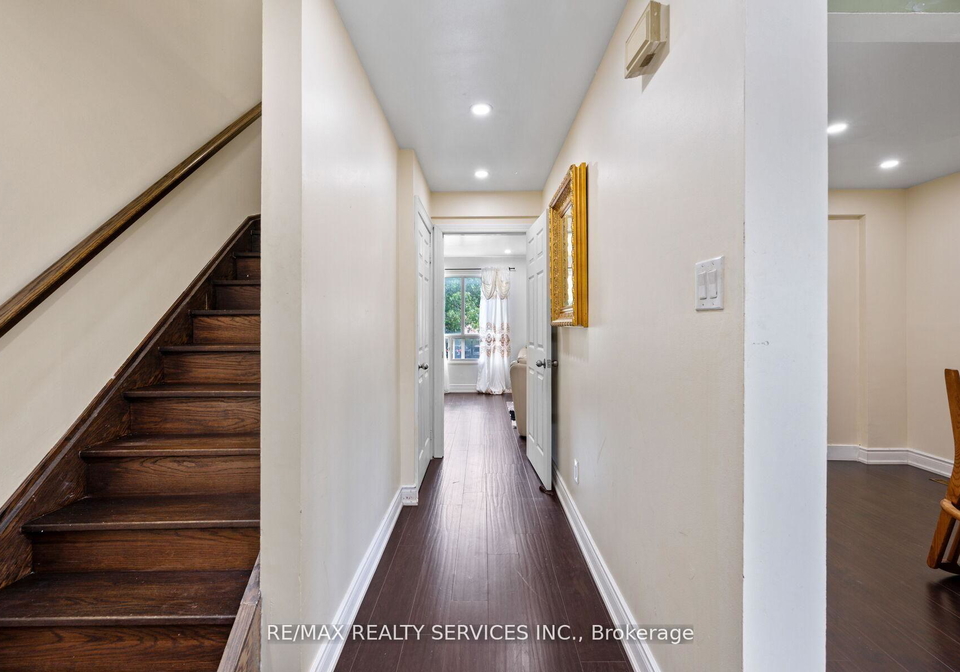 baronwood-court-brampton-ontario-w13019880