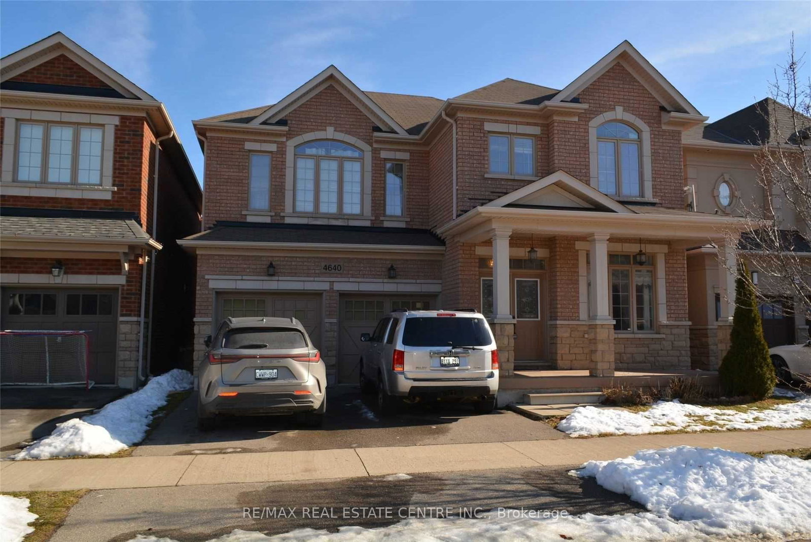 4640-erwin-road-burlington-ontario-w13020000