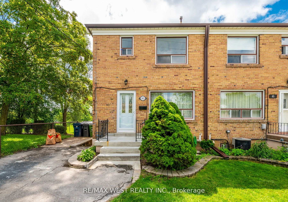83-east-drive-toronto-ontario-w13020700