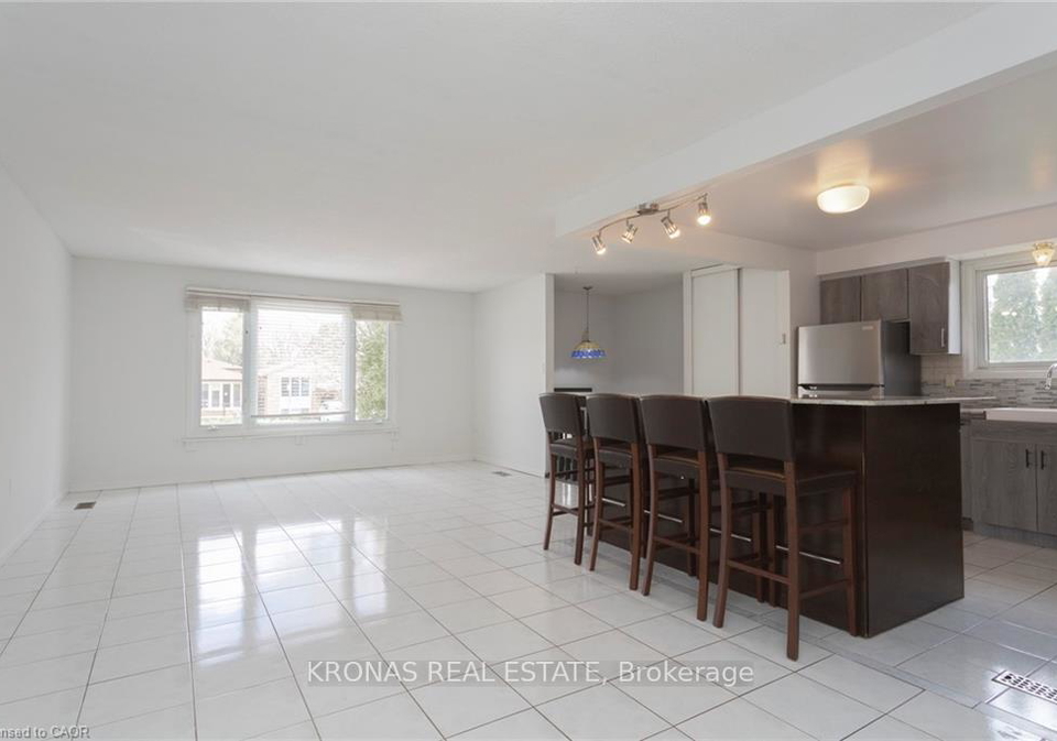 2303-malcolm-crescent-burlington-ontario-w13020886