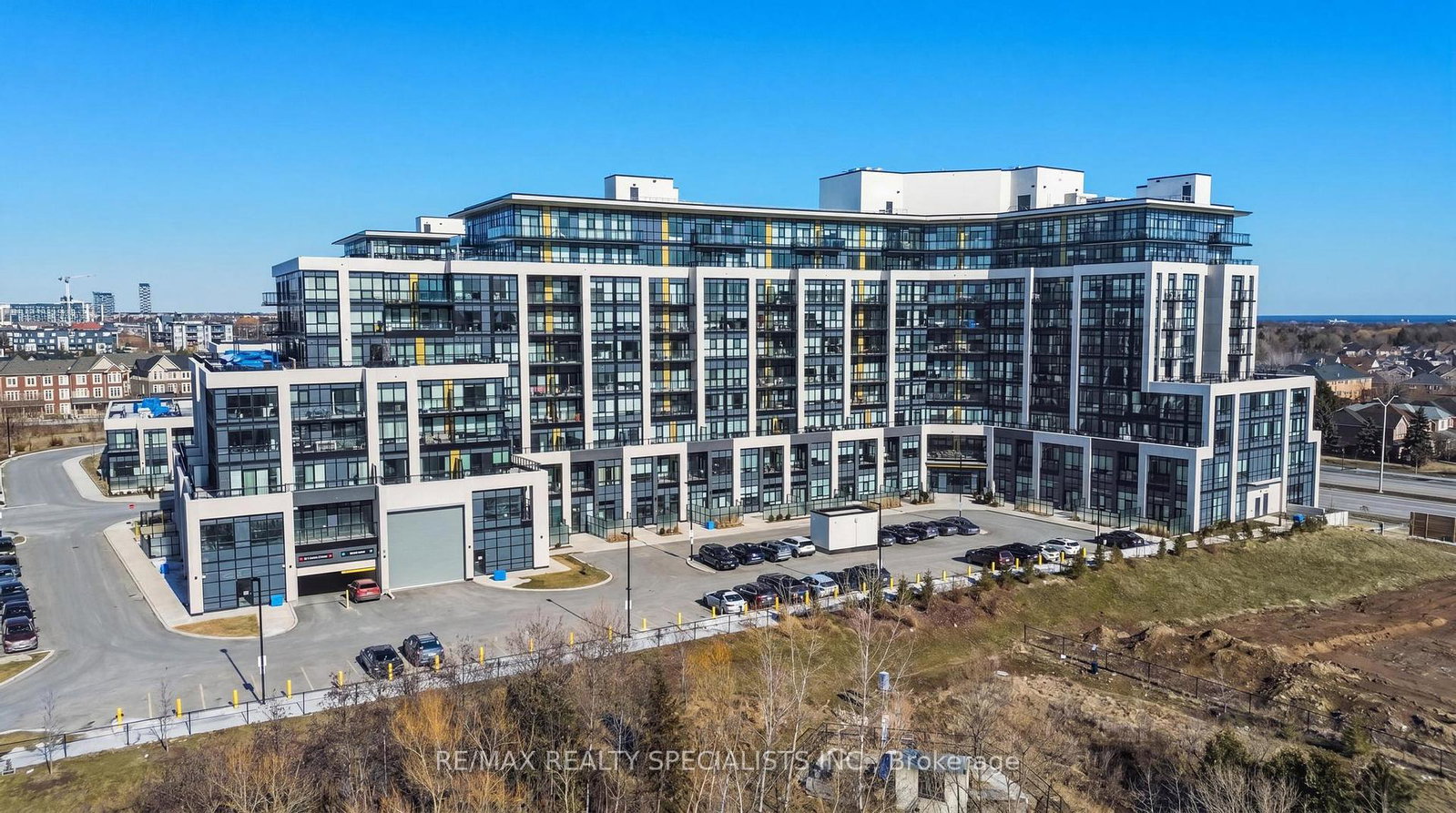 405-dundas-street-w-oakville-ontario-w13021038