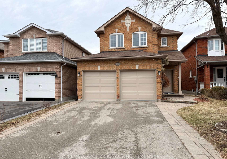 851-clemens-crescent-mississauga-ontario-w13021082