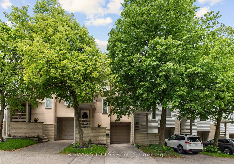 82-lynden-circle-halton-hills-ontario-w13021240