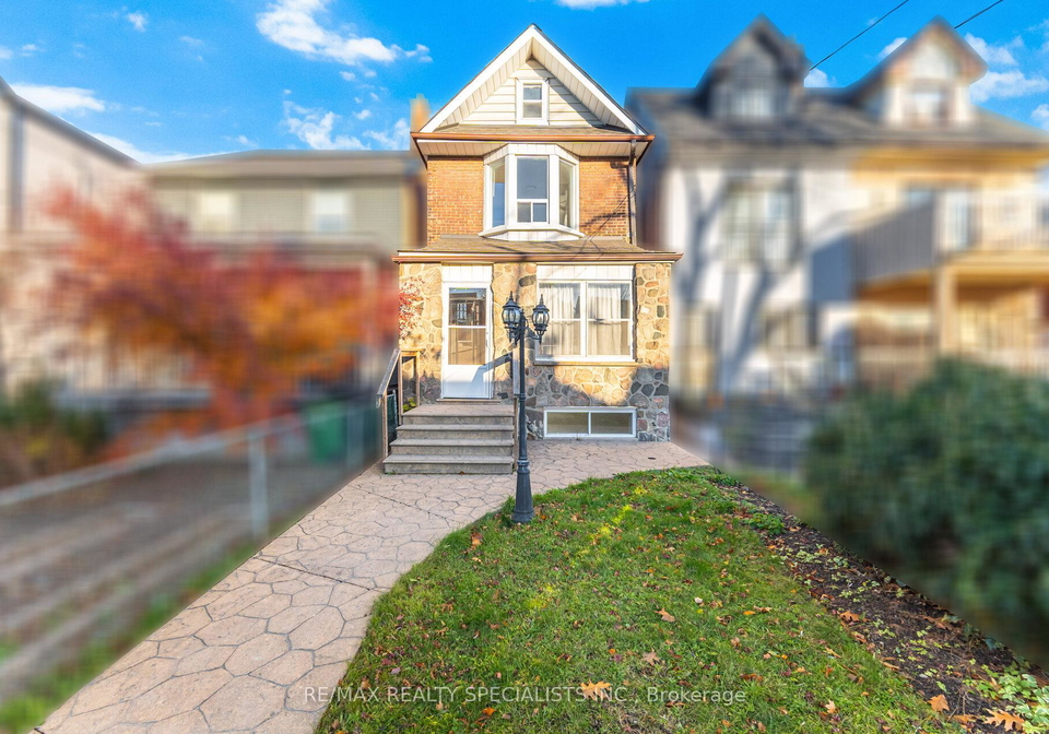971-saint-clarens-avenue-toronto-ontario-w13021254