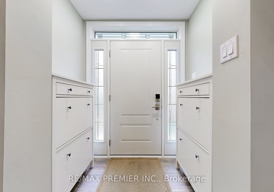 9-tilden-crescent-etobicoke-ontario-w13021554