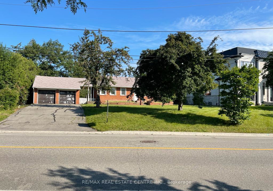 2431-thorn-lodge-drive-mississauga-ontario-w13021574