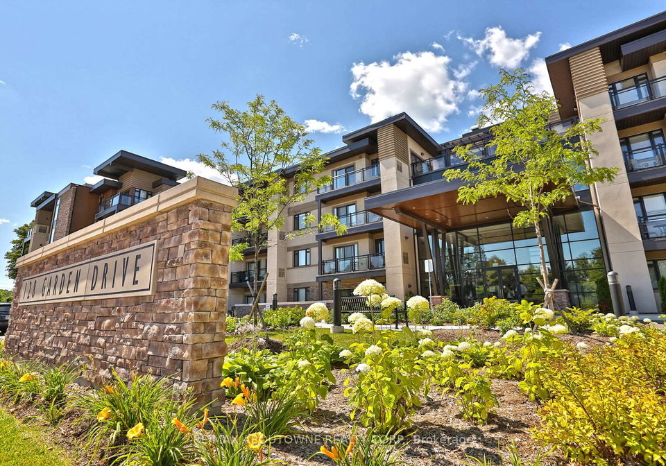 128-garden-drive-oakville-ontario-w13021704