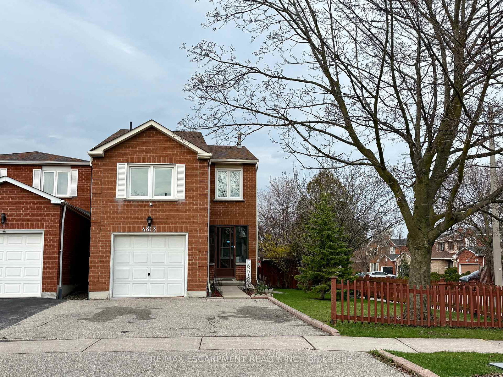 4313-lee-drive-mississauga-ontario-w13021880