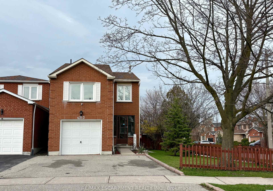 4313-lee-drive-mississauga-ontario-w13021880