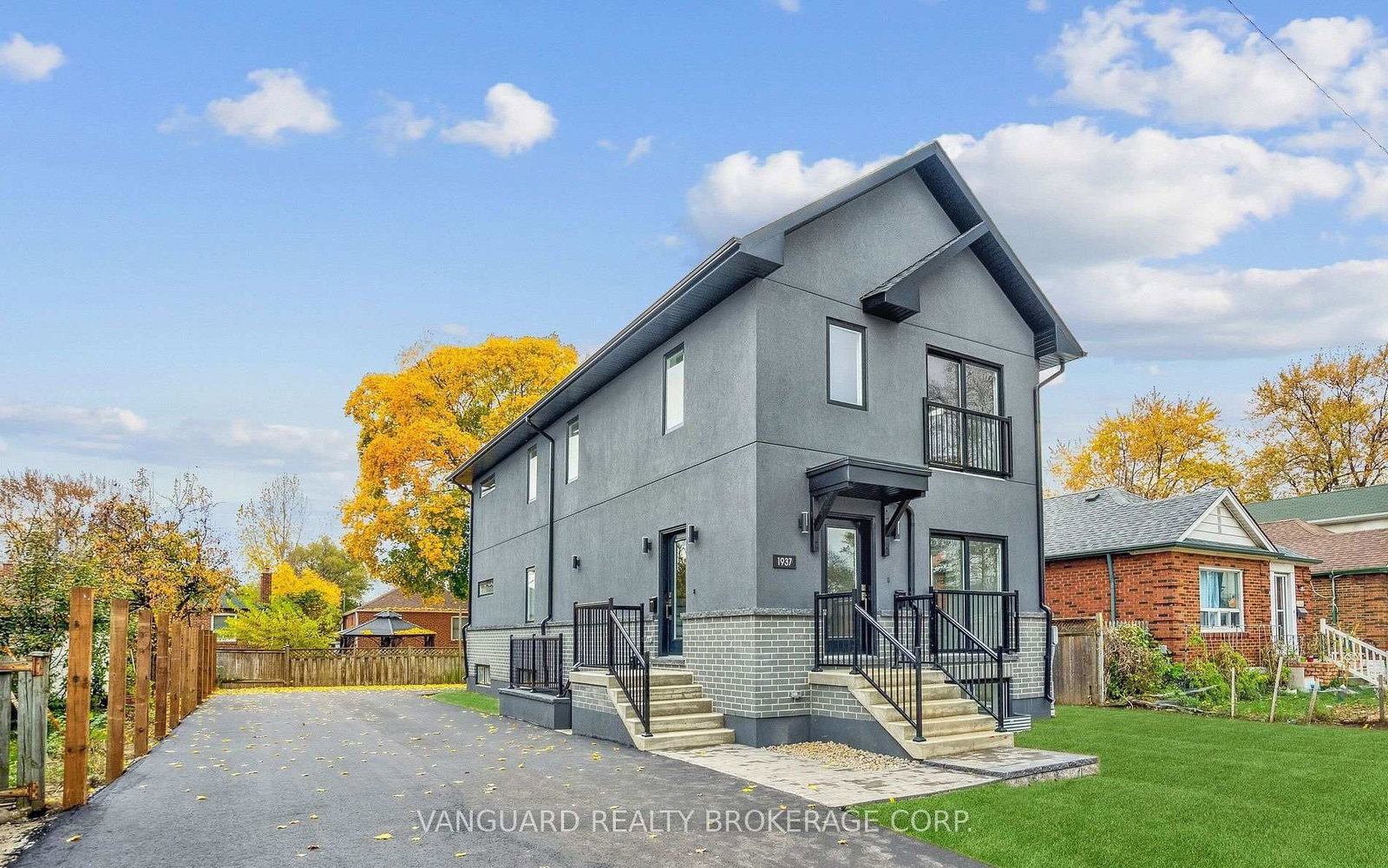 1937-lawrence-avenue-w-north-york-ontario-w13021948