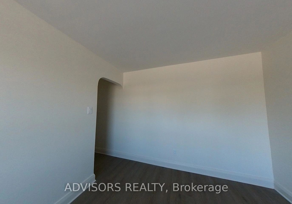 3717-lakeshore-boulevard-w-etobicoke-ontario-w13021970