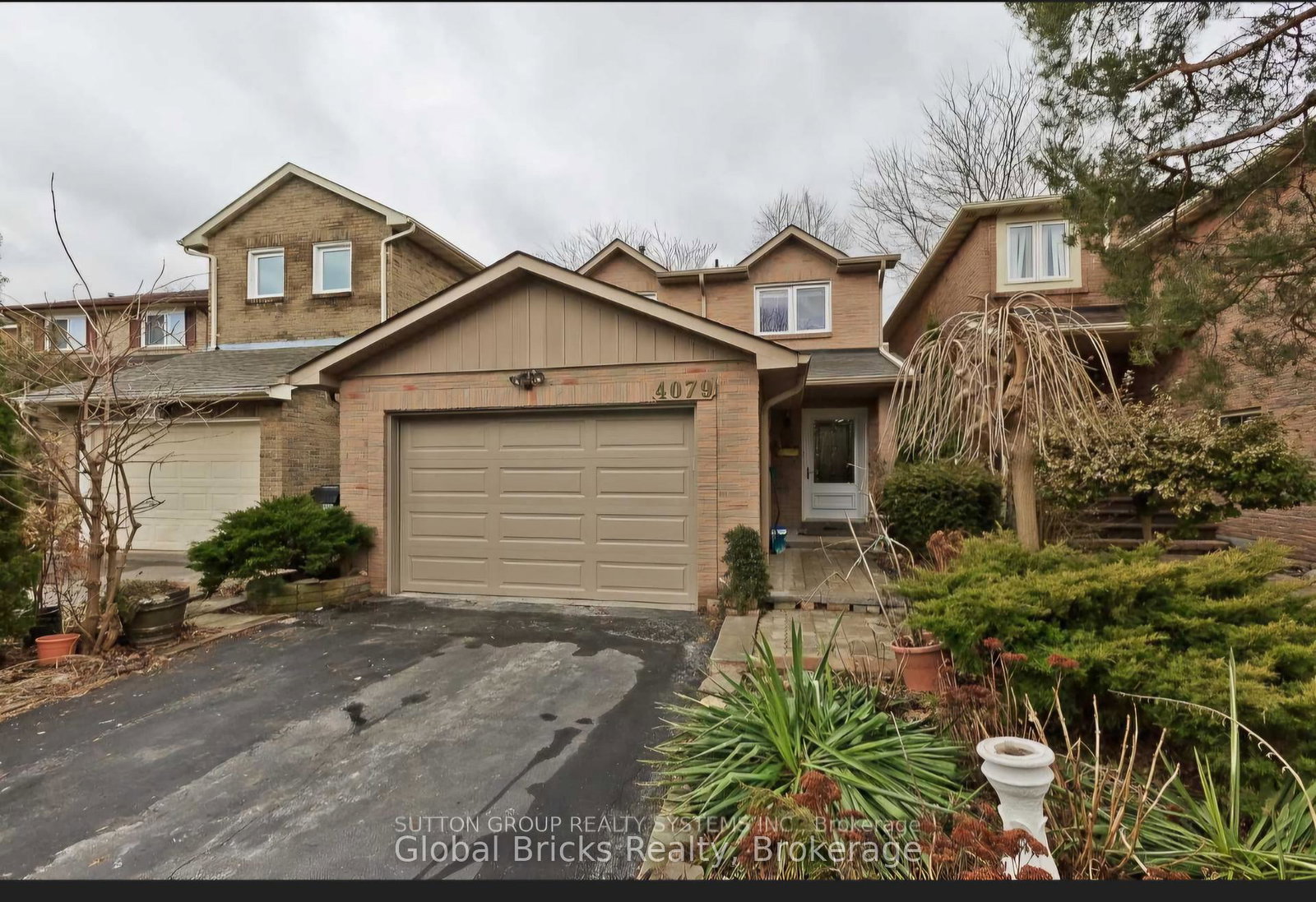 4079-trapper-crescent-mississauga-ontario-w13021990