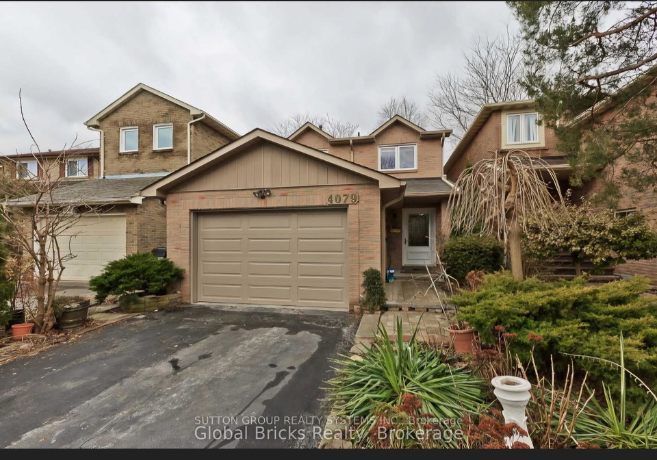 4079-trapper-crescent-mississauga-ontario-w13021990