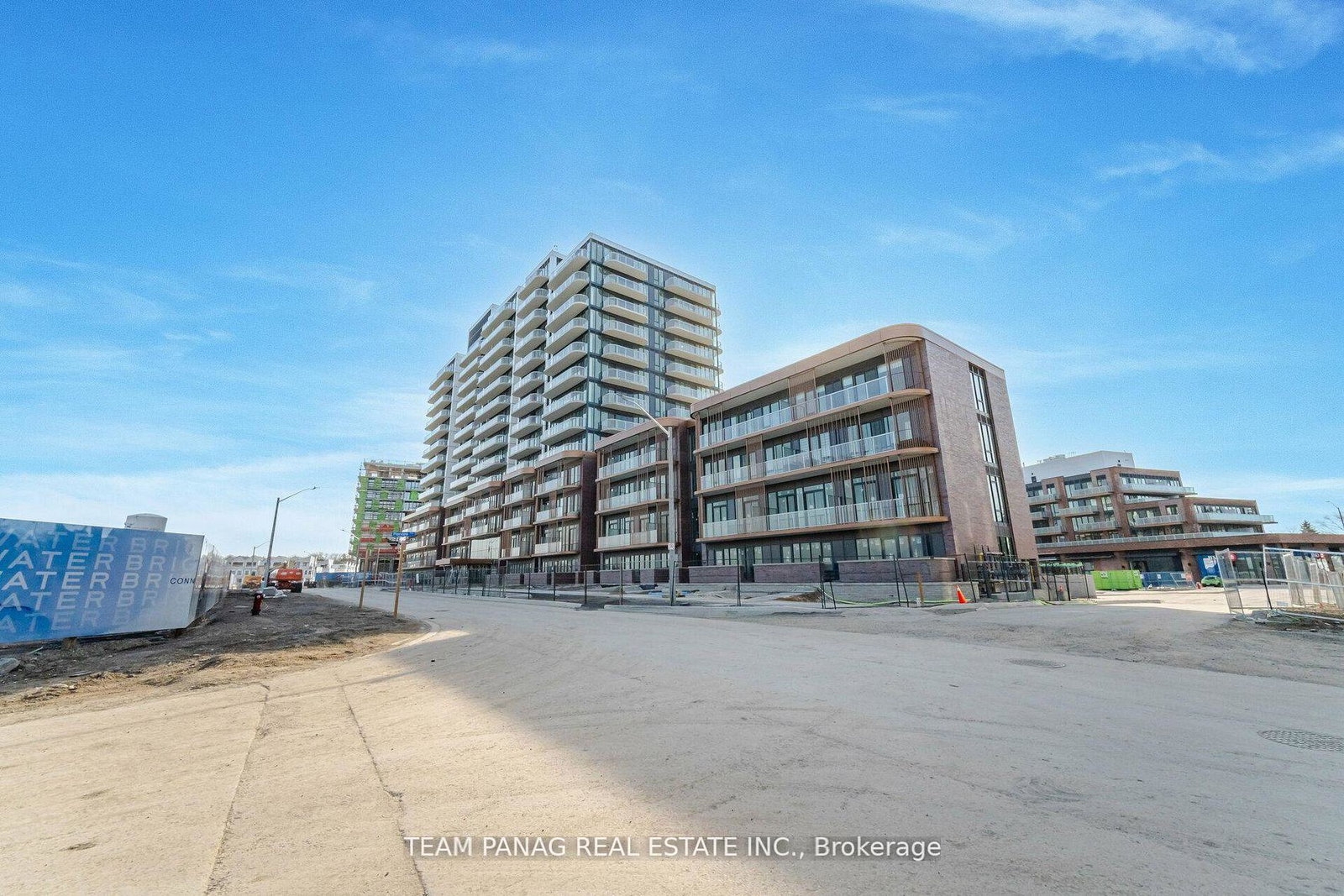 220-missinnihe-way-mississauga-ontario-w13022134