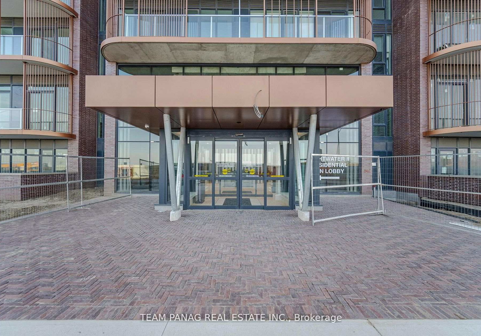 220-missinnihe-way-mississauga-ontario-w13022134