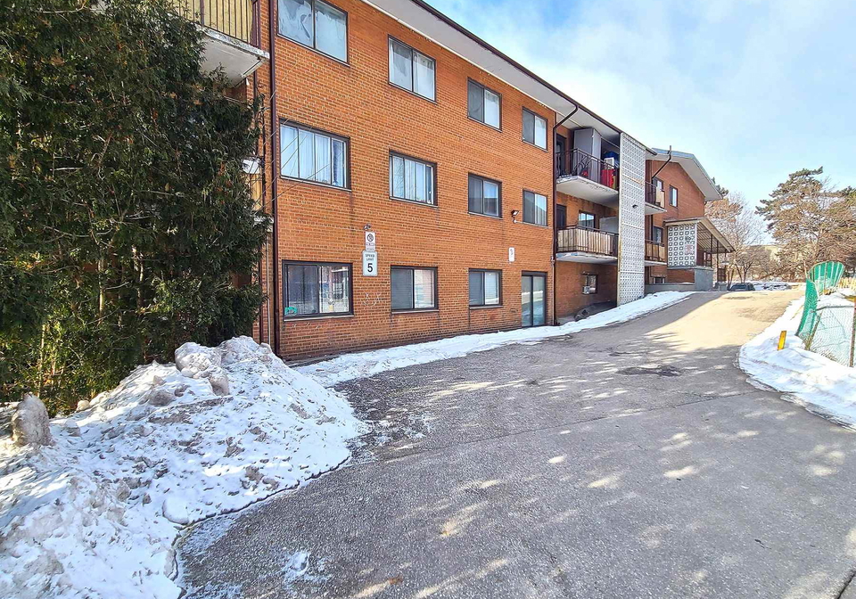 80-blackfriar-avenue-etobicoke-ontario-w13022258